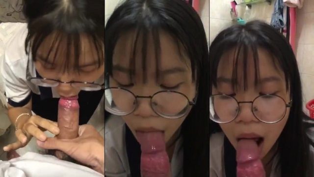 Đưa bé nữ sinh tan học về nhà em chưa kịp thay đồ đã bú cu nuốt tinh trong wc phòng em - VLXX.AS